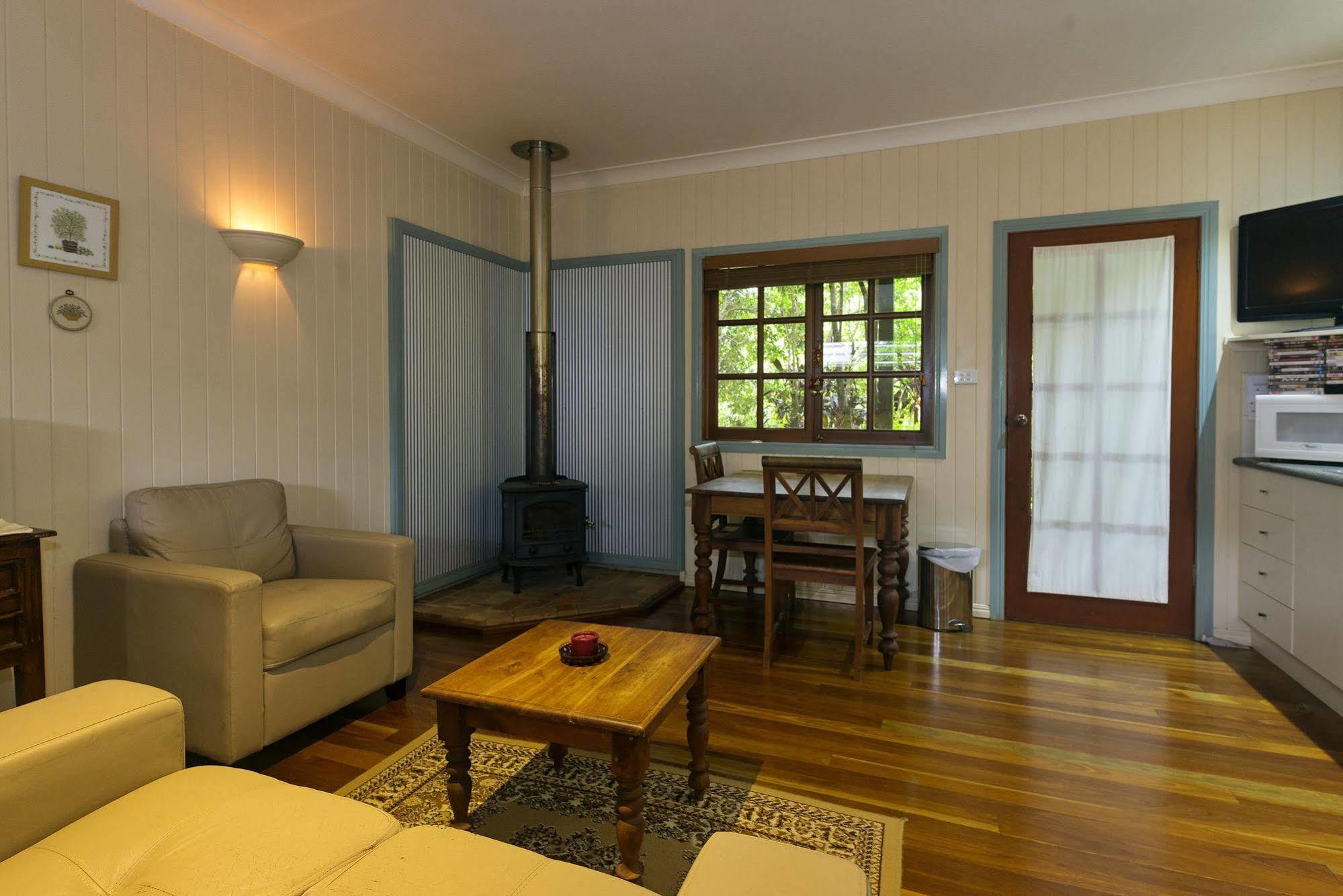 Allumbah Pocket Cottages Yungaburra Exterior foto
